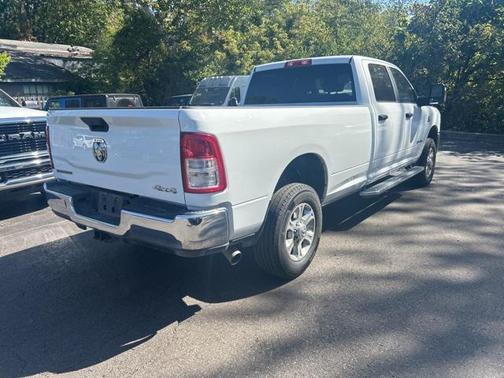 2024 RAM 3500 Big Horn Crew Cab 4x4 8' Box