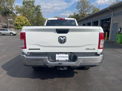 2024 RAM 3500 Big Horn Crew Cab 4x4 8' Box