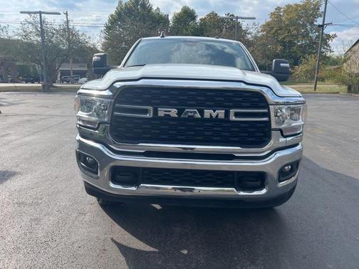 2024 RAM 3500 Big Horn Crew Cab 4x4 8' Box