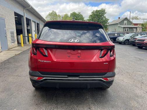 2022 Hyundai TUCSON SE