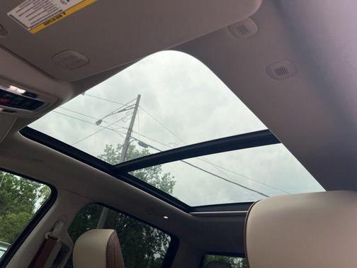 Bright White Clearcoat 2022 RAM 1500 Laramie