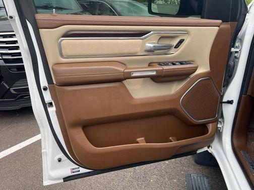 Bright White Clearcoat 2022 RAM 1500 Laramie