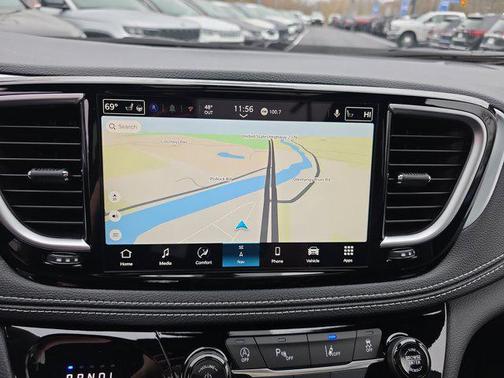 2026 Chrysler Pacifica Limited