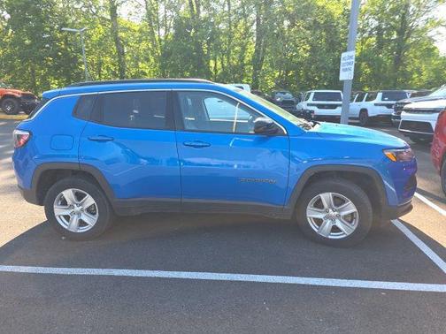Laser Blue Pearlcoat 2022 Jeep Compass Latitude