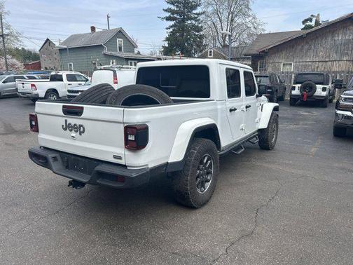 2022 Jeep Gladiator Overland