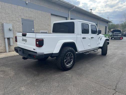 2022 Jeep Gladiator Overland
