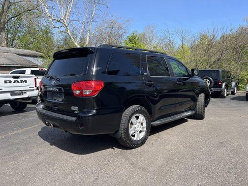 2013 Toyota Sequoia SR5