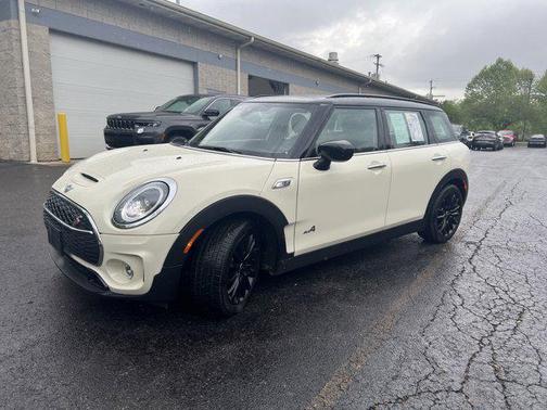 2022 MINI Clubman Cooper