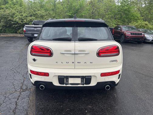 2022 MINI Clubman Cooper