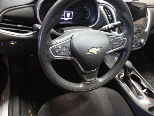 Summit White 2022 Chevrolet Malibu 1LS