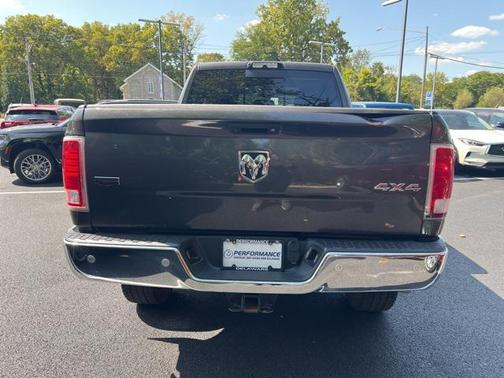 2018 RAM 2500 Laramie Crew Cab 4x4 6'4' Box