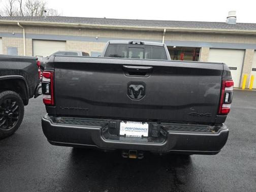 2023 RAM 3500 Limited Crew Cab 4x4 8' Box