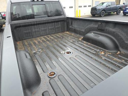 2023 RAM 3500 Limited Crew Cab 4x4 8' Box