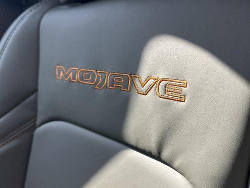 2026 Jeep Gladiator Mojave X 4x4