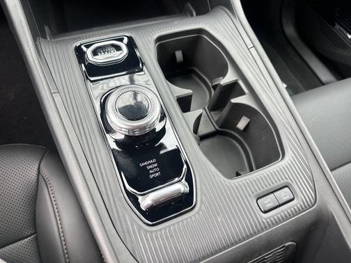 Diamond Black Crystal Pearlcoat 2026 Jeep Cherokee Limited