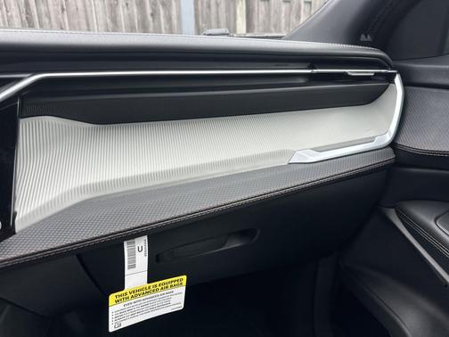Diamond Black Crystal Pearlcoat 2026 Jeep Cherokee Limited