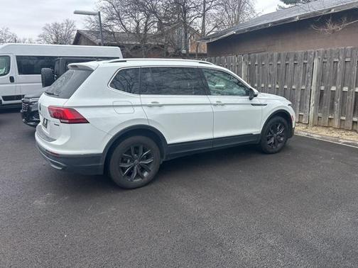 2024 Volkswagen Tiguan 2.0T SE 4MOTION