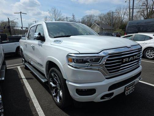 Ivory White Tri-Coat Pearlcoat 2022 RAM 1500 Longhorn