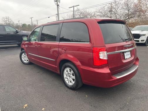 2012 Chrysler Town & Country Touring