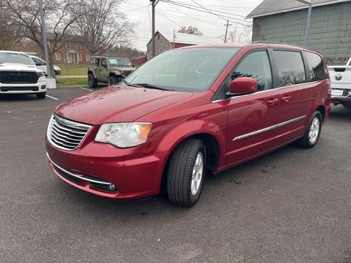 2012 Chrysler Town & Country Touring