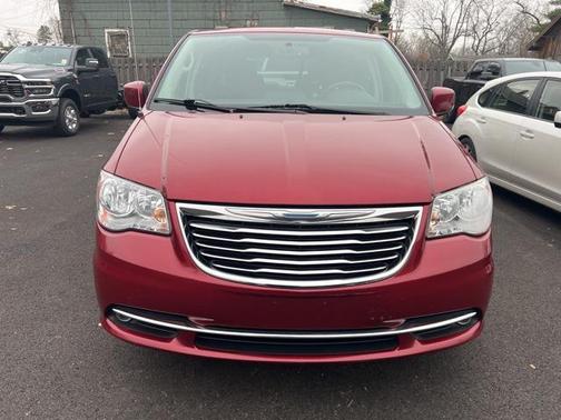 2012 Chrysler Town & Country Touring