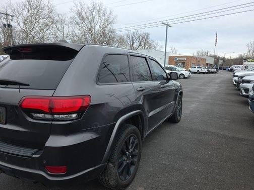 2017 Jeep Grand Cherokee Altitude