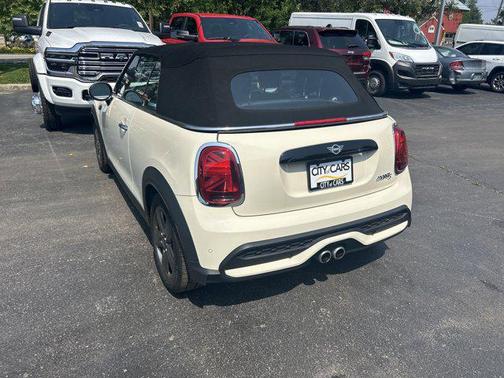 2022 MINI Convertible Signature