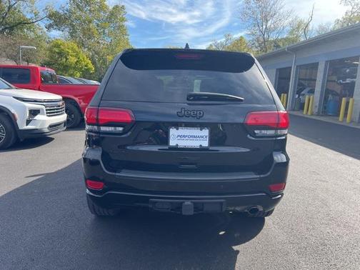 2022 Jeep Grand Cherokee Laredo