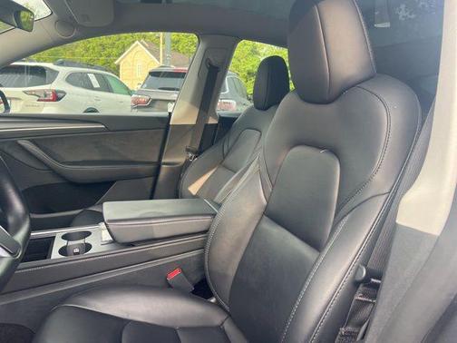 Midnight Silver Metallic 2023 Tesla Model Y Performance Dual Motor All-Wheel Drive