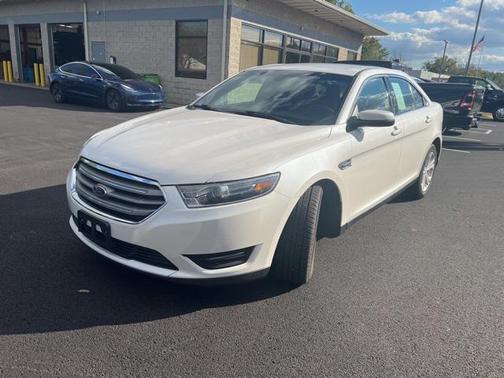 2019 Ford Taurus SEL