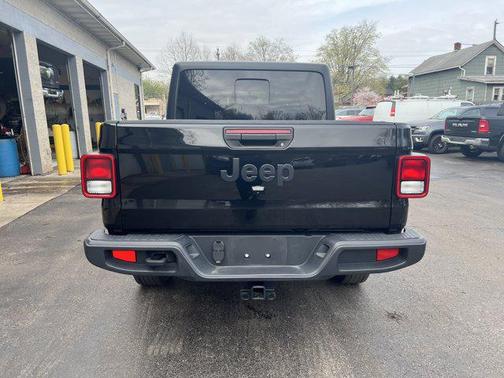2022 Jeep Gladiator Altitude