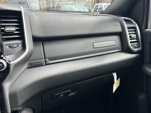 Bright White Clearcoat 2026 RAM 2500 Big Horn Crew Cab 4x4 6'4' Box