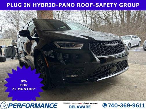 2025 Chrysler Pacifica Hybrid Premium S Appearance Pkg