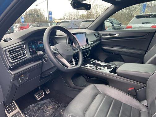 2024 Volkswagen Atlas Cross Sport 2.0T SEL