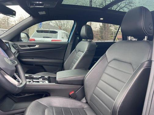 2024 Volkswagen Atlas Cross Sport 2.0T SEL