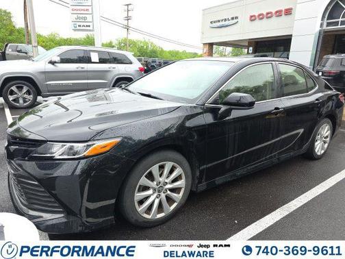 Midnight Black Metallic 2018 Toyota Camry LE