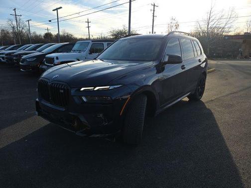 2025 BMW X7 M60i
