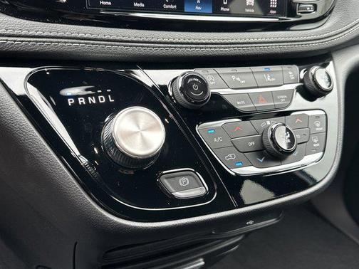 Hydro Blue Pearlcoat 2027 Chrysler Pacifica L