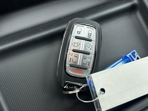 Hydro Blue Pearlcoat 2027 Chrysler Pacifica L