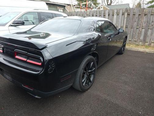 Pitch Black Clearcoat 2018 Dodge Challenger R/T