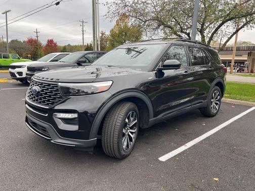 2022 Ford Explorer ST-Line