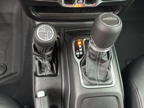 2026 Jeep Gladiator Sahara 4x4