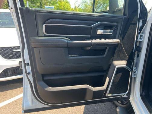 Bright White Clearcoat 2024 RAM 2500 Laramie Crew Cab 4x4 6'4' Box