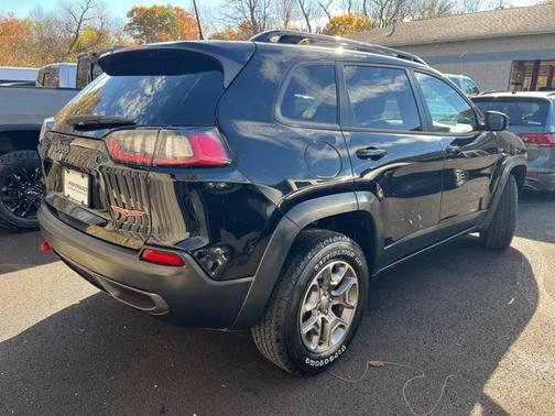 2022 Jeep Cherokee Trailhawk