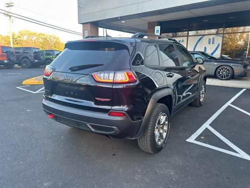 2022 Jeep Cherokee Trailhawk