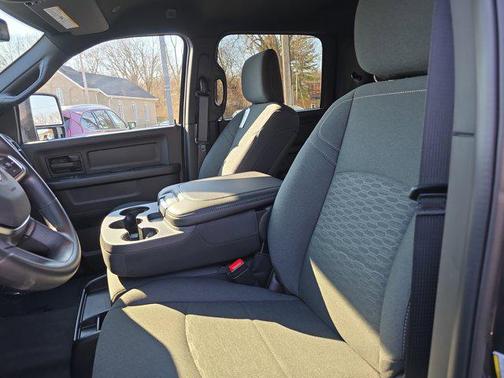 2026 RAM 3500 Tradesman Crew Cab 4x4 8' Box