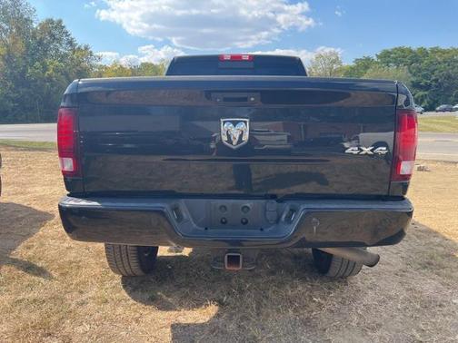 2018 RAM 2500 Laramie Crew Cab 4x4 6'4' Box