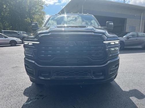 2025 RAM 3500 Limited Mega Cab 4x4 6'4' Box