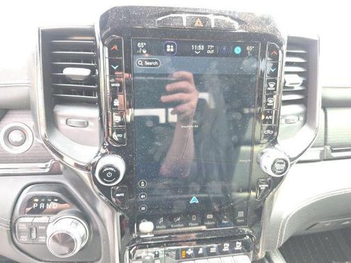 Ivory White Tri-Coat Pearlcoat 2022 RAM 1500 Limited