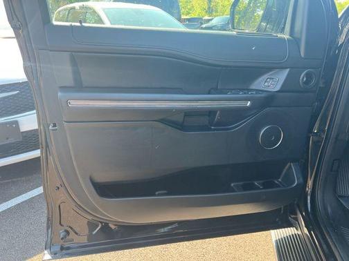 Agate Black Metallic 2021 Ford Expedition XLT